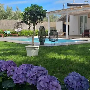 villa-federica-con-piscina-with-pool.sicilyhotelsitaly.net/
