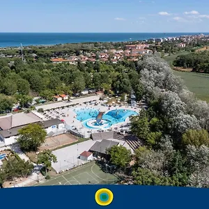 Üdülőpark Club Del Sole Adriano Family Collection